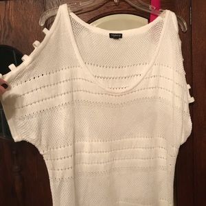 Torrid white ladder short sleeve sweater.